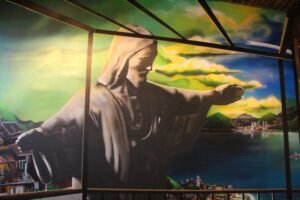 BRESIL - Décoration intérieur d’un restaurant Brésilien. Peinture mur et plafond offrant une belle perspective. Peinture UV offrant une vue différente de jour ou de nuit.